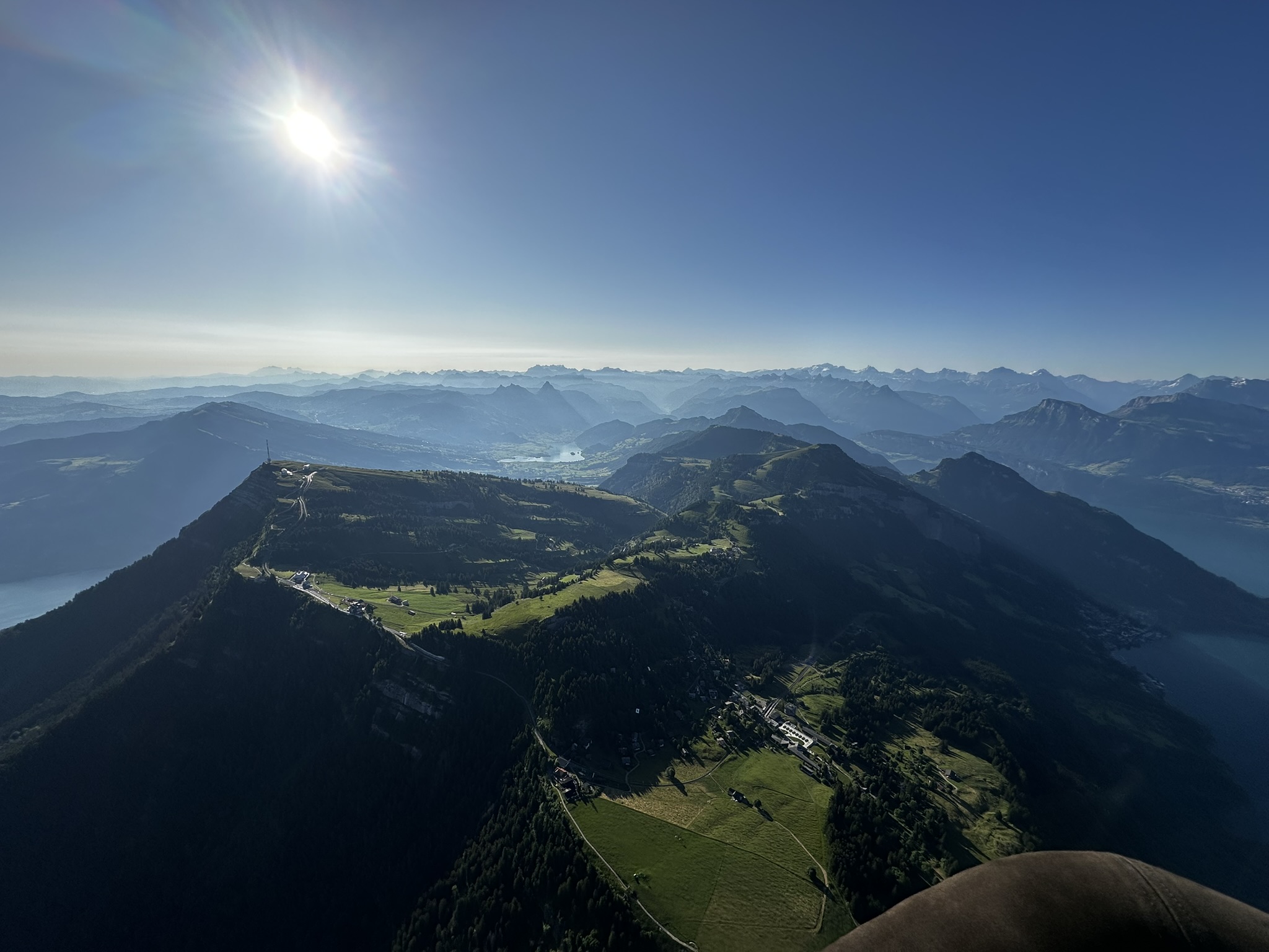 Fahrt direkt über Rigi Kulm in Richtung Linthebene