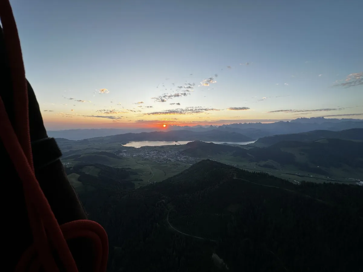 Sonnenaufgang aus dem Ballonkorb